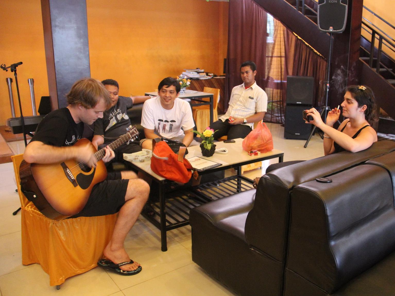 Hotel Sing A Song Pematangsiantar Exteriör bild